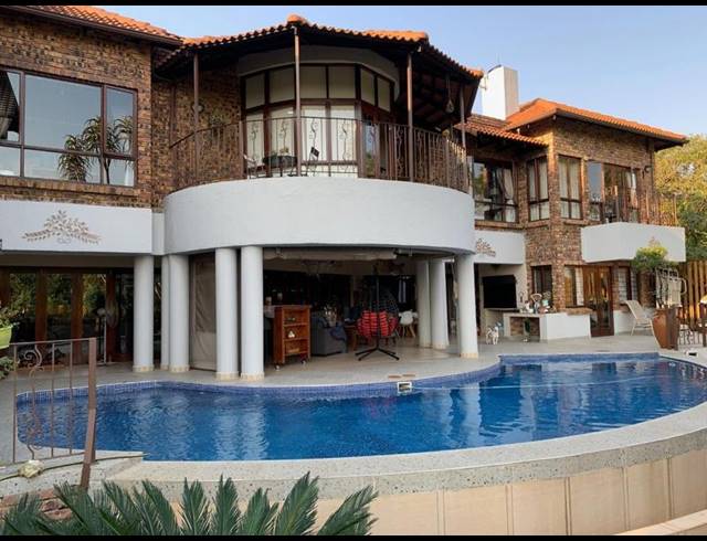 6 BEDROOM HOUSE FOR SALE IN WHITE RIVER COUNTRY ESTATE